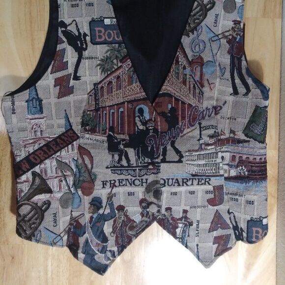 Vintage French Quarter New Orleans Pattern Vest - Picture 2 of 6